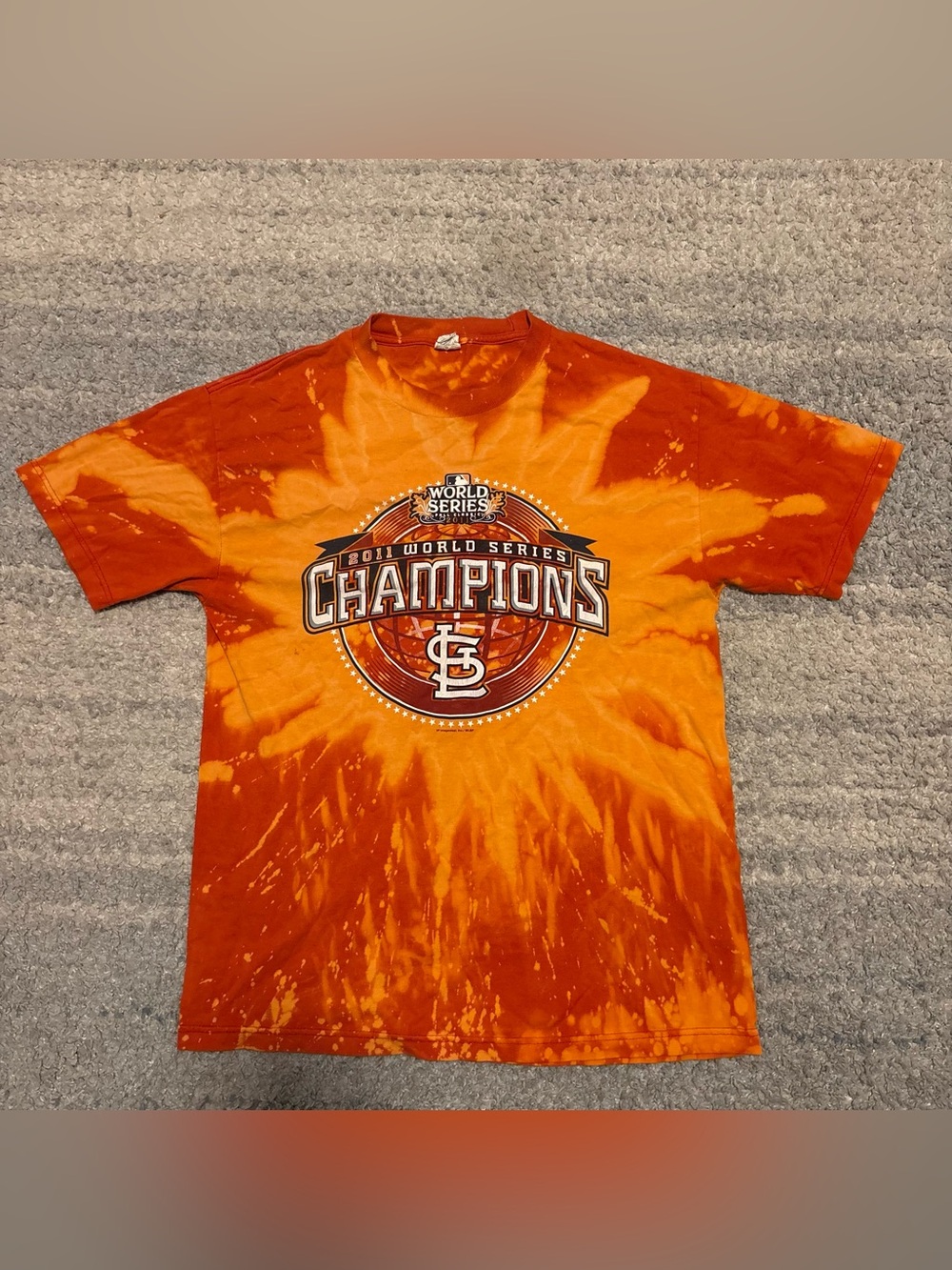 Custom Bleach Dye St Louis Cardinals 2011 World Series Champions T-Shirt L/XL